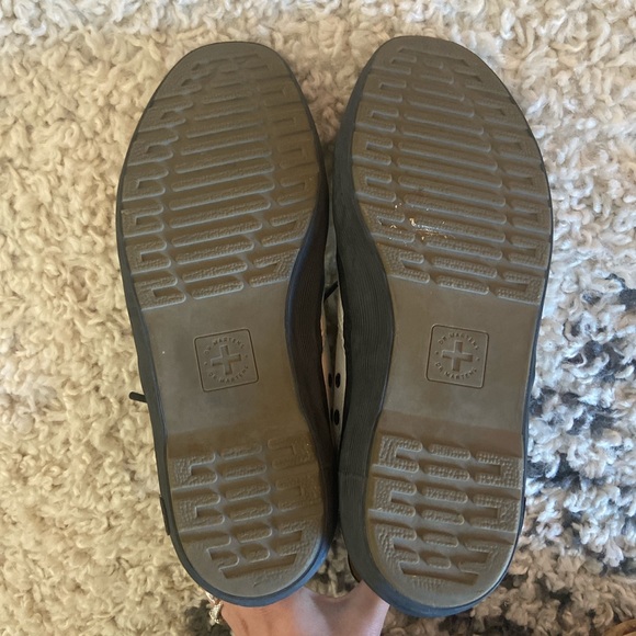 Dr Martens white canvas sneaker boot - Picture 5 of 5